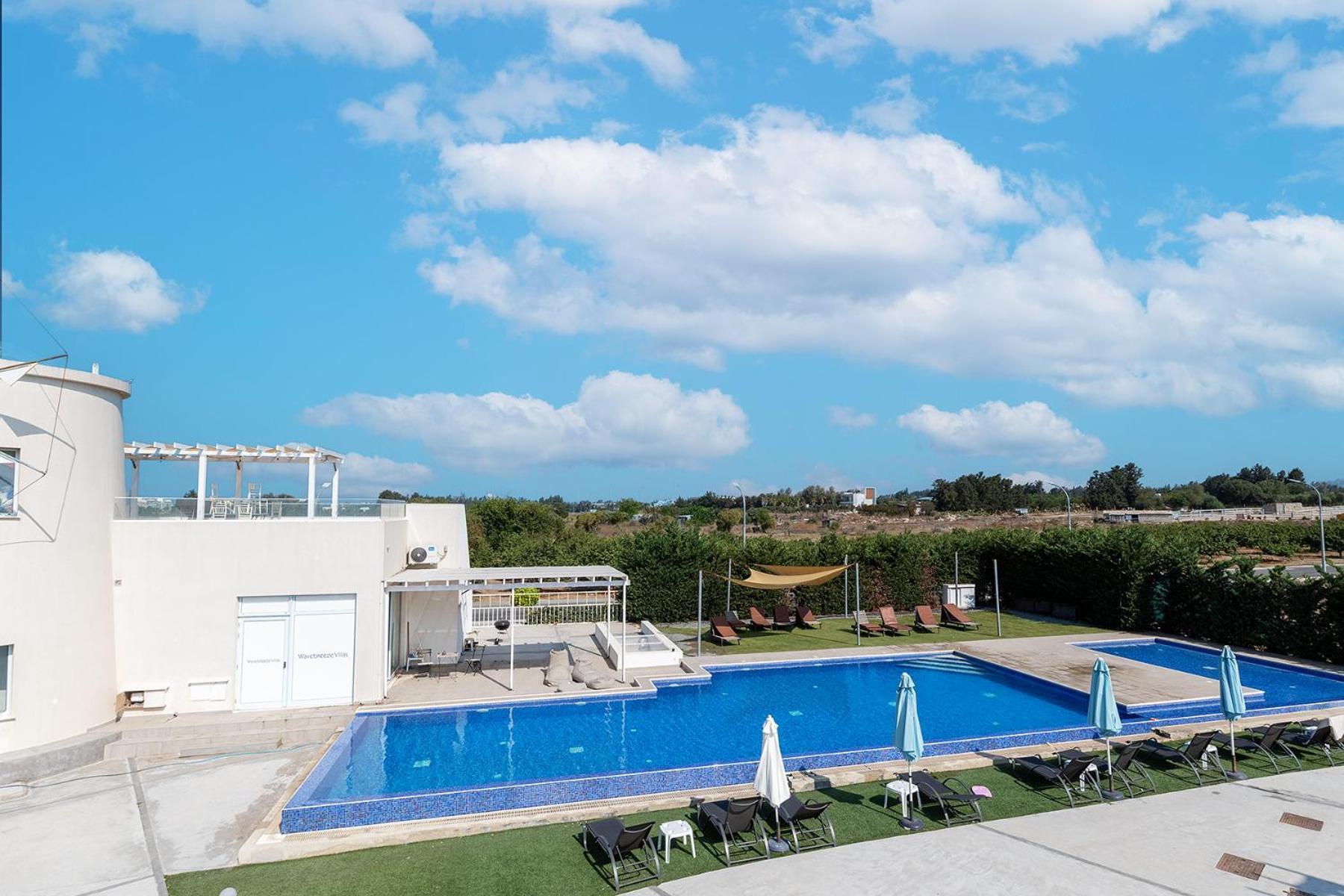 Blue Diamond Beach Villas Paphos ภายนอก รูปภาพ