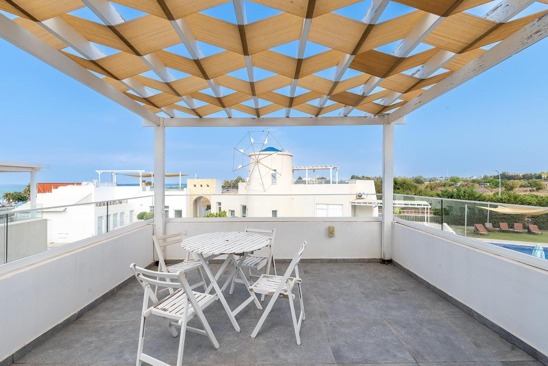 Blue Diamond Beach Villas Paphos ภายนอก รูปภาพ