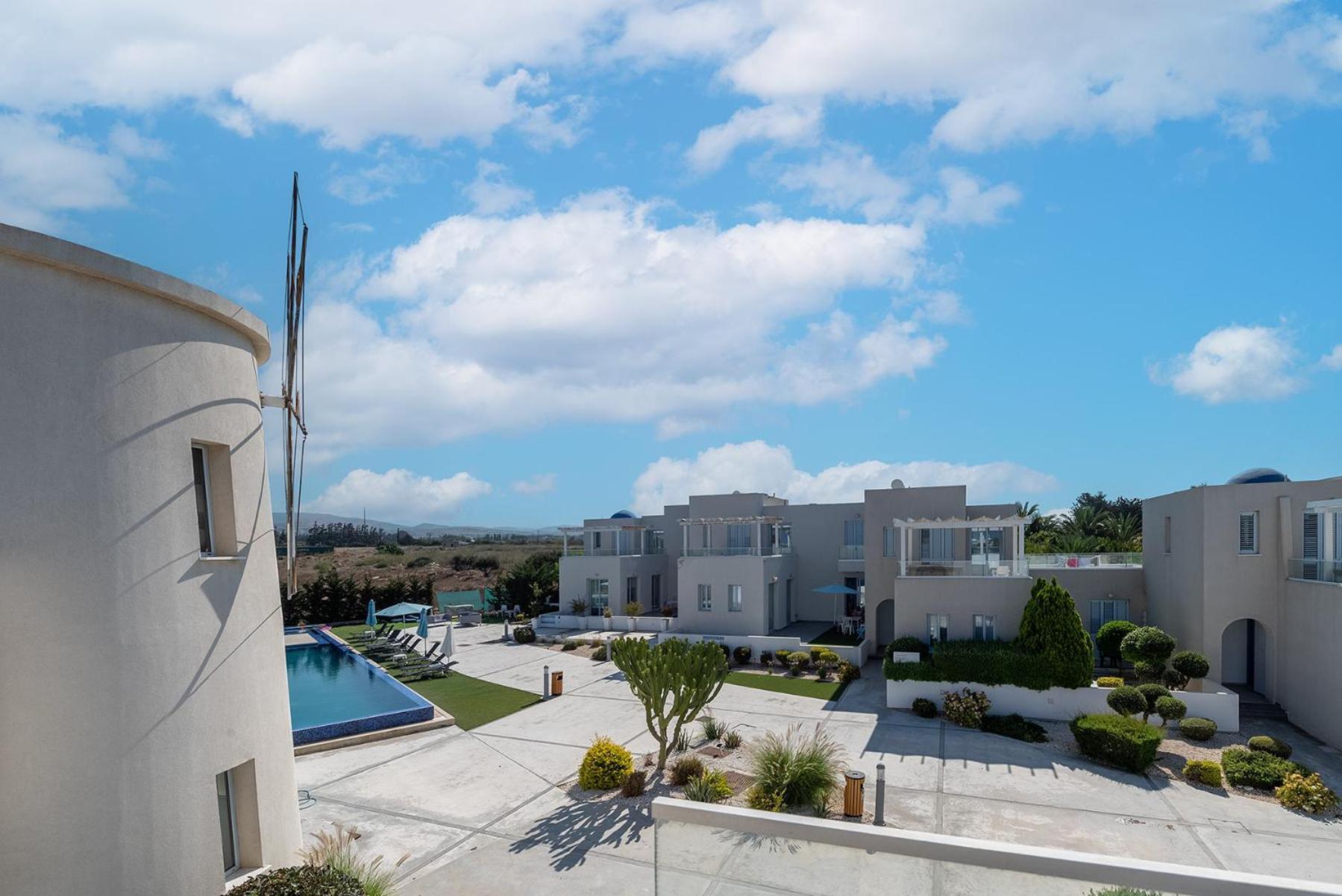 Blue Diamond Beach Villas Paphos ภายนอก รูปภาพ