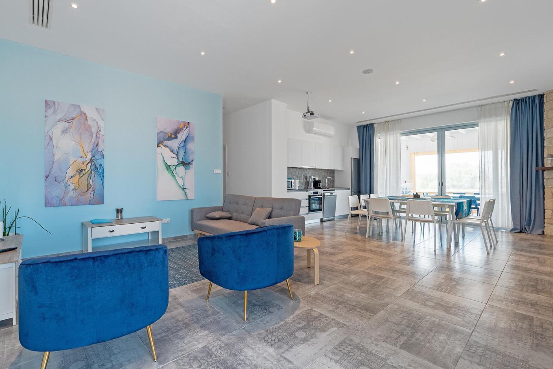 Blue Diamond Beach Villas Paphos ภายนอก รูปภาพ