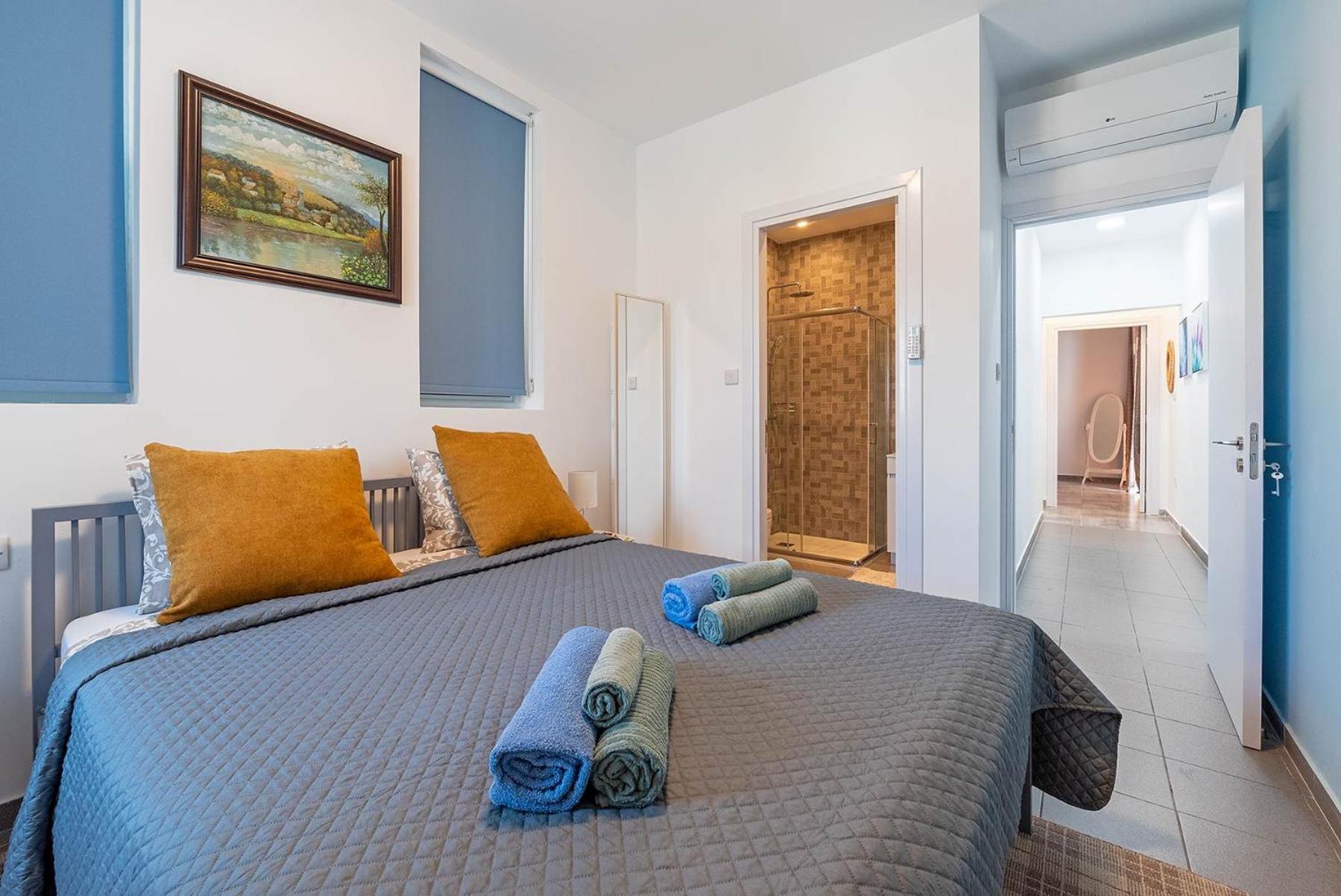 Blue Diamond Beach Villas Paphos ภายนอก รูปภาพ