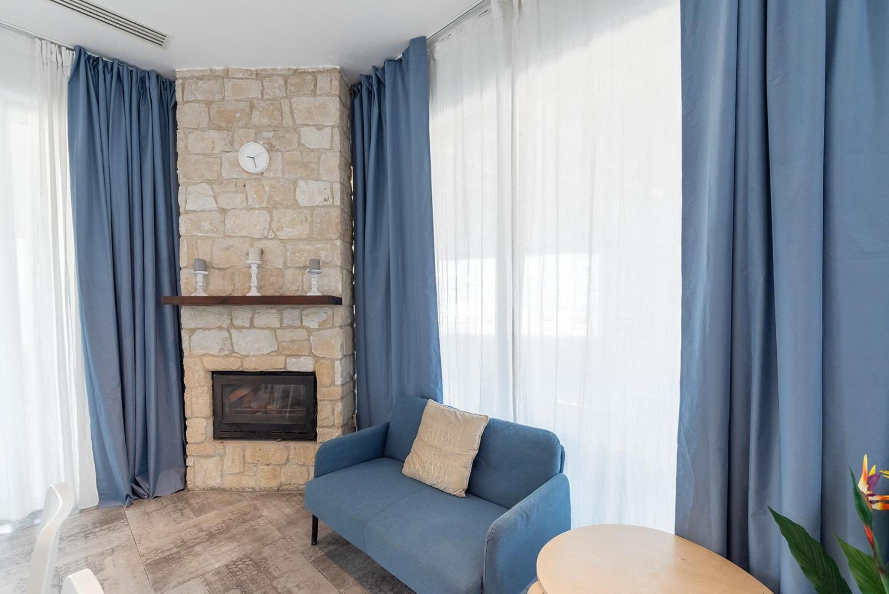 Blue Diamond Beach Villas Paphos ภายนอก รูปภาพ