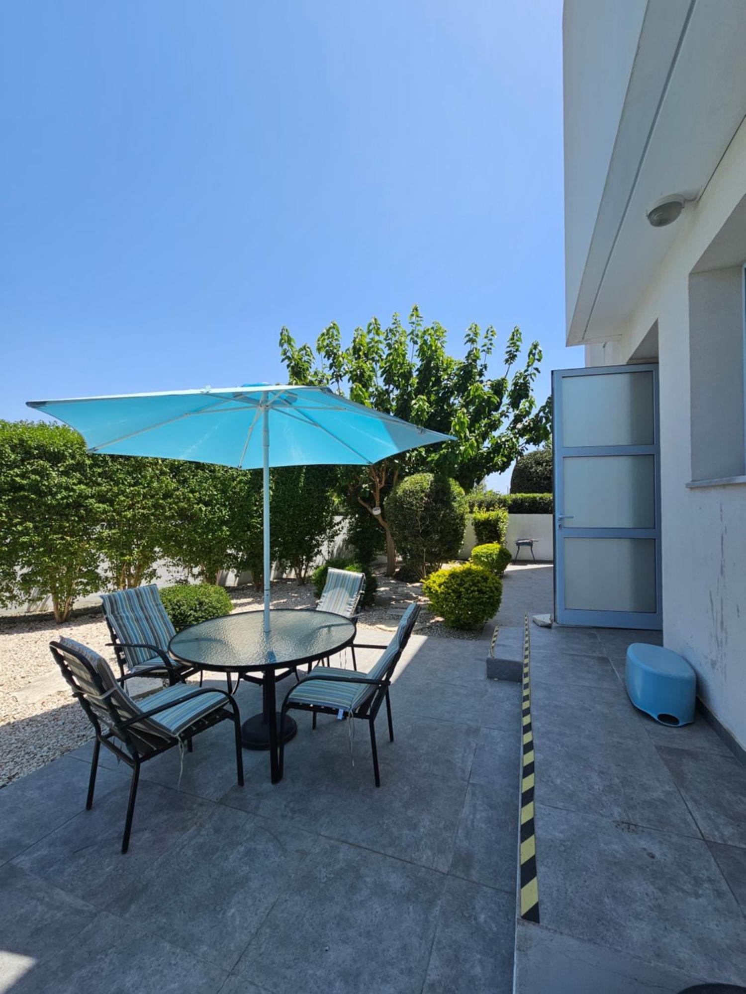 Blue Diamond Beach Villas Paphos ภายนอก รูปภาพ