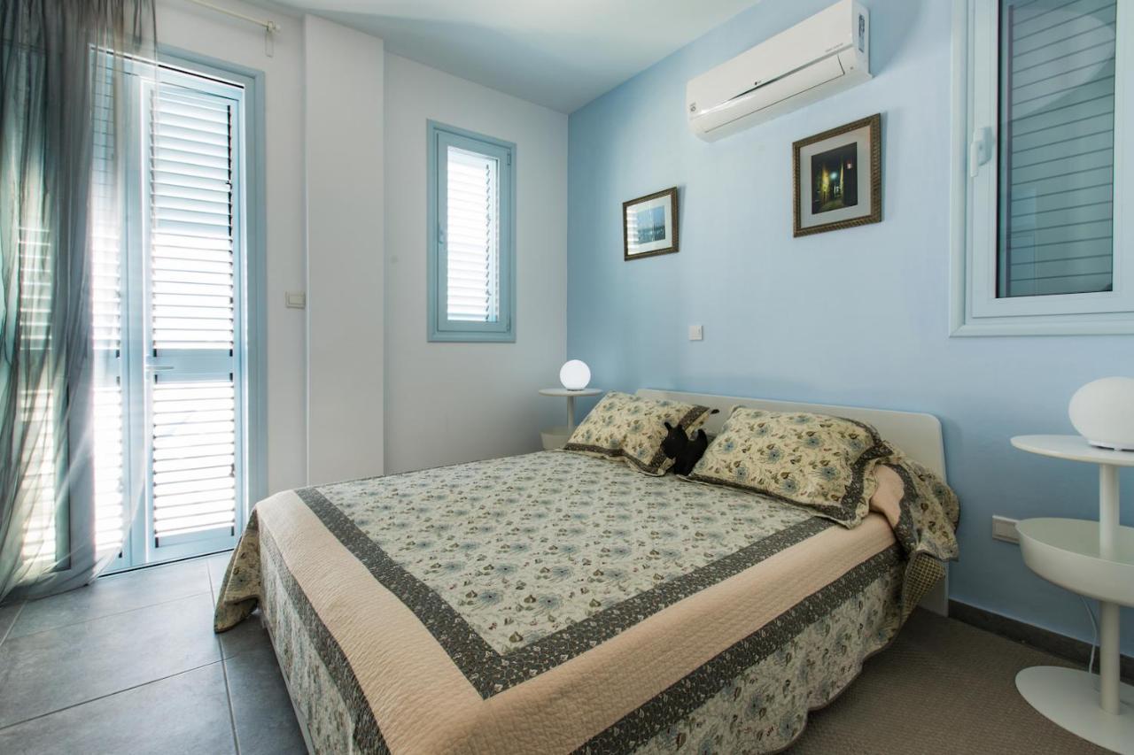 Blue Diamond Beach Villas Paphos ภายนอก รูปภาพ